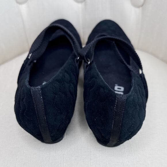 TSUBO Women's Juba Suede Leather Quilted Mary Jane Kitten Heels Size 8 Black‎ - Picture 8 of 10